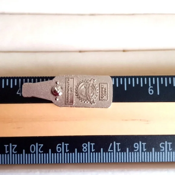 DISNEY HIDDEN MICKEY MINNIE CHERRY 🍒 SODA PIN - Picture 5 of 5